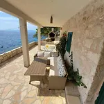 Robinson Medvidna Hvar Apartments